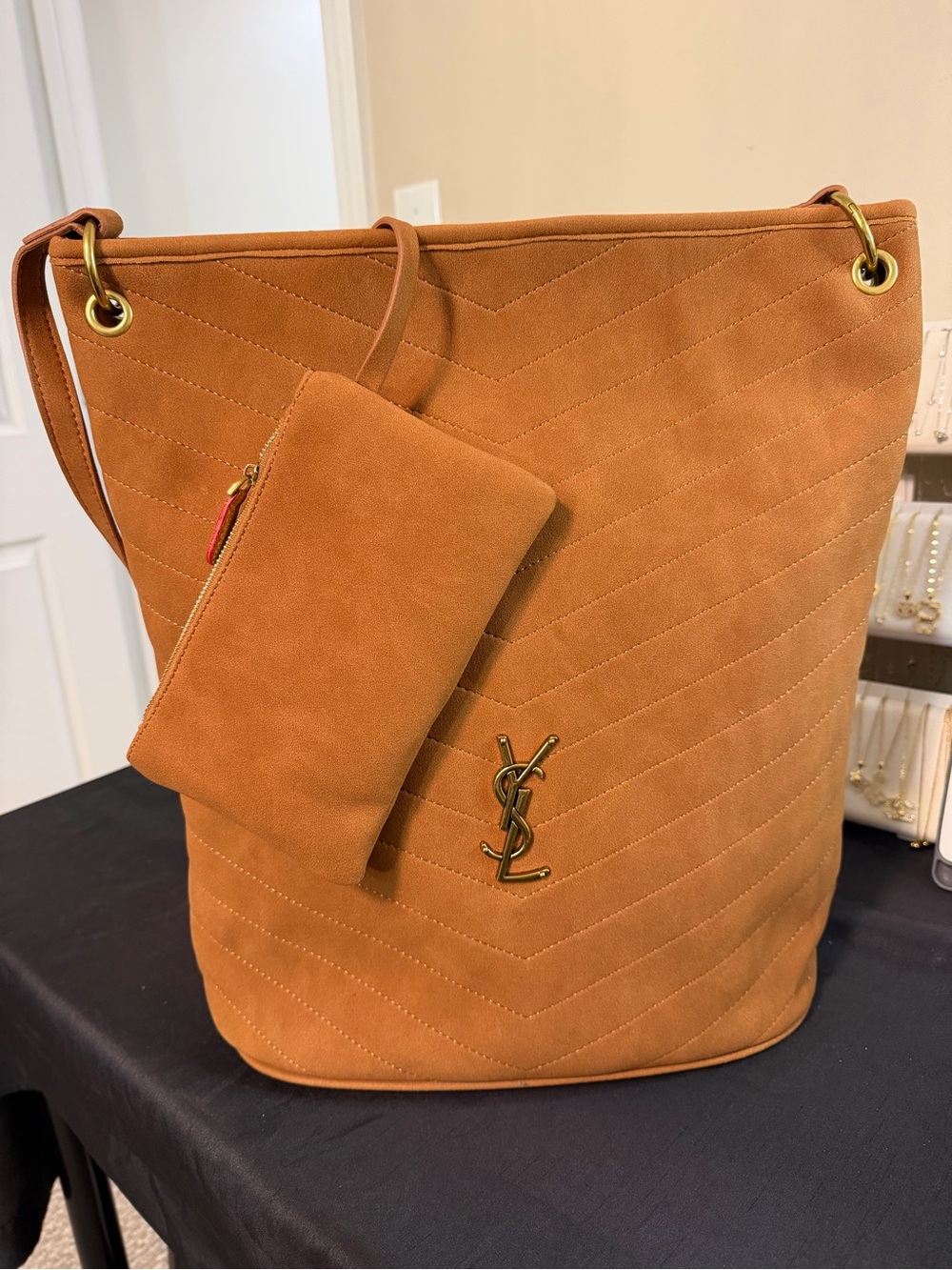 Source Unknown Tan Suede Chevron Bucket Shoulder Bag with Pouch